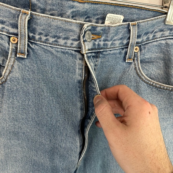Vintage Y2K Levis 505 Classic Straight Leg Light Wash Jeans Size 34x30 - Picture 4 of 9